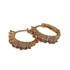 Aretes Huggies 8 Circonios - Xuping – Baño en Oro 18K - 0579