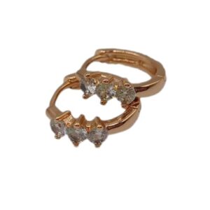 Aretes Huggies 3 Circonios - Xuping – Baño en Oro 18K - 0598